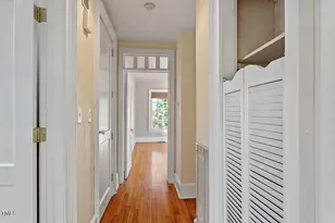 806 E Franklin St, Chapel Hill, NC 27514 - Photo 23