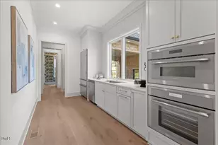 214 Reynolds Rd, Raleigh, NC 27609 - Photo 15