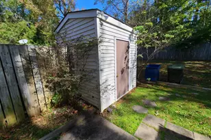 8122 McGuire Dr, Raleigh, NC 27616 - Photo 9