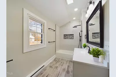 301 W Hill Avenue S, Hillsborough, NC 27278 - Photo 15