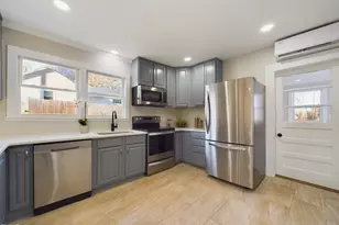 301 W Hl Ave S, Hillsborough, NC 27278 - Photo 9