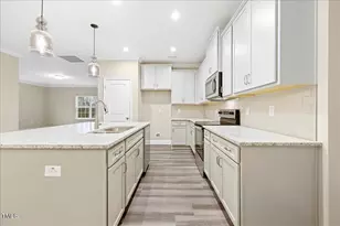 1985 Meadowview Dr, Graham, NC 27253 - Photo 3