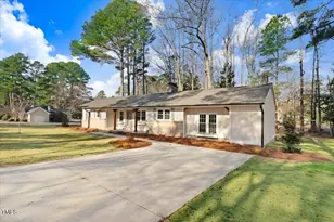 210 S General Lee Ave, Dunn, NC 28334 - Photo 3