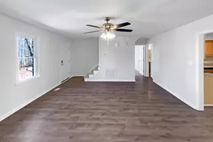 204 Colonial Dr, Clayton, NC 27527 - Photo 9