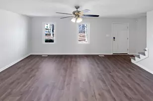 204 Colonial Dr, Clayton, NC 27527 - Photo 3