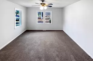 204 Colonial Dr, Clayton, NC 27527 - Photo 5