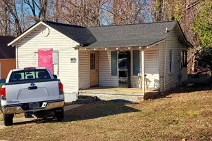 816 Moore St, Reidsville, NC 27320 - Photo 1