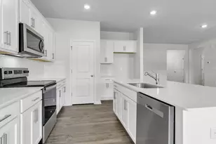 3120 Platinum Cir, West End, NC 27376 - Photo 7