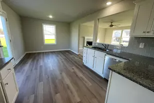 91 Lotus Ave, Smithfield, NC 27577 - Photo 7