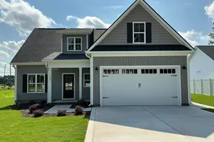 1039 N Lincoln St, Benson, NC 27504 - Photo 1