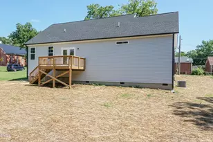 705 E Battle Ave, Tarboro, NC 27886 - Photo 17