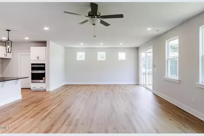 207 Golfview Avenue, Benson, NC 27504 - Photo 9