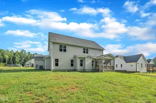 358 Coats Rdg Dr, Benson, NC 27504 - Photo 11