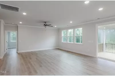 266 Golfview Avenue, Benson, NC 27504 - Photo 9