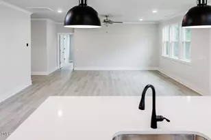 266 Golfview Ave, Benson, NC 27504 - Photo 5