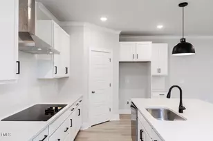 266 Golfview Ave, Benson, NC 27504 - Photo 5