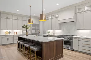 1318 Ivy Ln, Raleigh, NC 27609 - Photo 9