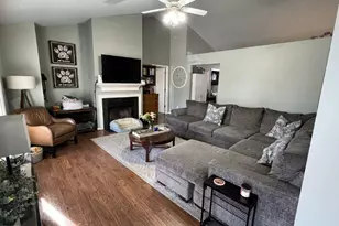 712 Matney Ln, Apex, NC 27502 - Photo 3