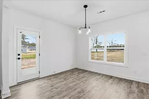 105 Manchester Ct, La Grange, NC 28551 - Photo 9