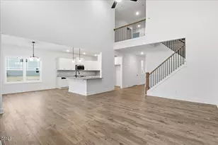 105 Manchester Ct, La Grange, NC 28551 - Photo 7