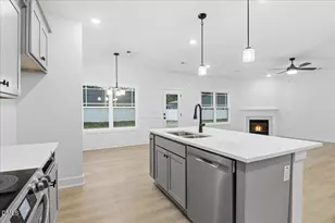 107 Manchester Ct, La Grange, NC 28551 - Photo 9