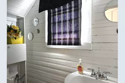 304 N Railroad Street, Elm City, NC 27822 - Photo 9