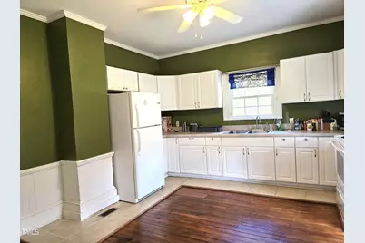 304 N Railroad Street, Elm City, NC 27822 - Photo 7