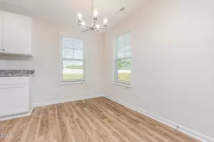 82 W Emily Gardens Dr, Selma, NC 27576 - Photo 9