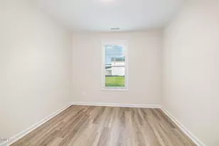 18 W Emily Gardens Dr, Selma, NC 27576 - Photo 21