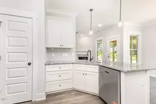 47 Royal Ave, Selma, NC 27576 - Photo 11