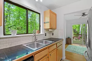 158 Poplar St, Chapel Hill, NC 27516 - Photo 17