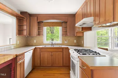 209 N Occoneechee Street, Hillsborough, NC 27278 - Photo 15