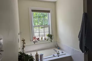 10 Oakwood Dr, Chapel Hill, NC 27517 - Photo 7