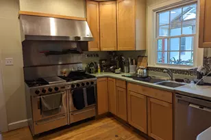 10 Oakwood Dr, Chapel Hill, NC 27517 - Photo 3