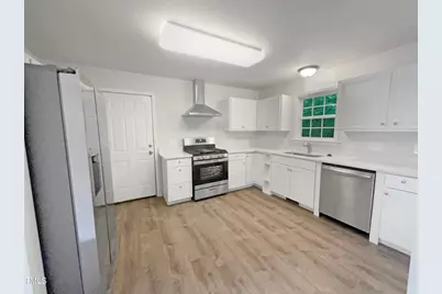 517 Hidden Cellars Drive, Holly Springs, NC 27540 - Photo 5