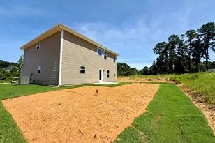 606 Melrose Ct, Sanford, NC 27330 - Photo 3