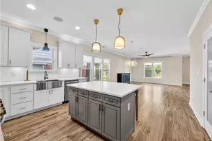 2210 Bedford Ave, Raleigh, NC 27607 - Photo 5