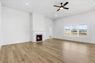 104 Manchester Ct, La Grange, NC 28551 - Photo 7