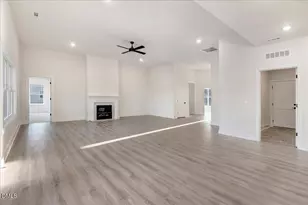 104 Manchester Ct, La Grange, NC 28551 - Photo 5