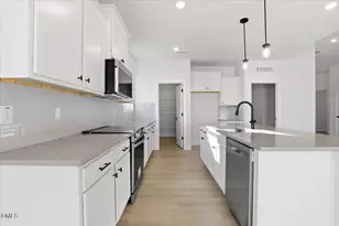 104 Manchester Ct, La Grange, NC 28551 - Photo 15