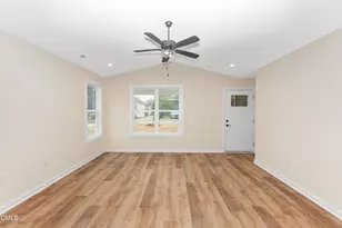 211 E Washington St, Coats, NC 27521 - Photo 7