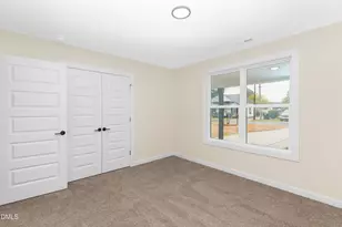 211 E Washington St, Coats, NC 27521 - Photo 15