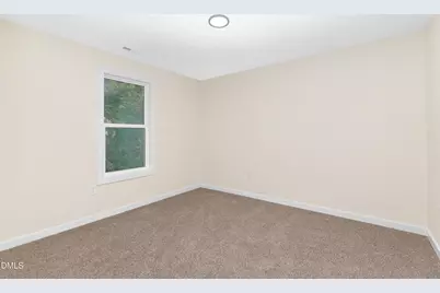 211 E Washington Street, Coats, NC 27521 - Photo 7