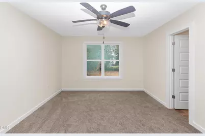 211 E Washington Street, Coats, NC 27521 - Photo 19