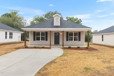 221 E Washington Street, Coats, NC 27521 - Photo 1