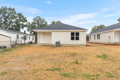 229 E Washington Street, Coats, NC 27521 - Photo 23