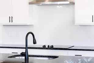 236 Golfview Ave, Benson, NC 27504 - Photo 7