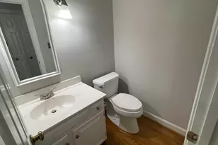 107 Bonner Ct, Cary, NC 27511 - Photo 9