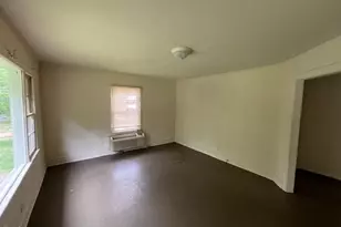 246 Keene St, Henderson, NC 27536 - Photo 5