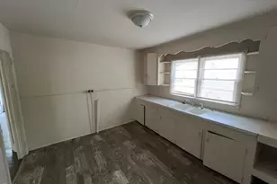 246 Keene St, Henderson, NC 27536 - Photo 7